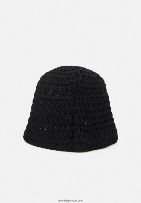 mulheres chapéu preto F4BZ0D2718 Anna Field