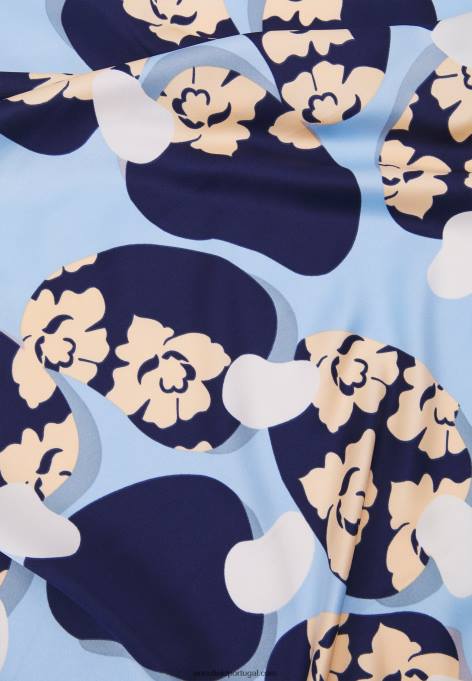 mulheres lençol azul F4BZ0D2843 Anna Field