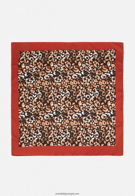 mulheres lençol marrom F4BZ0D2844 Anna Field