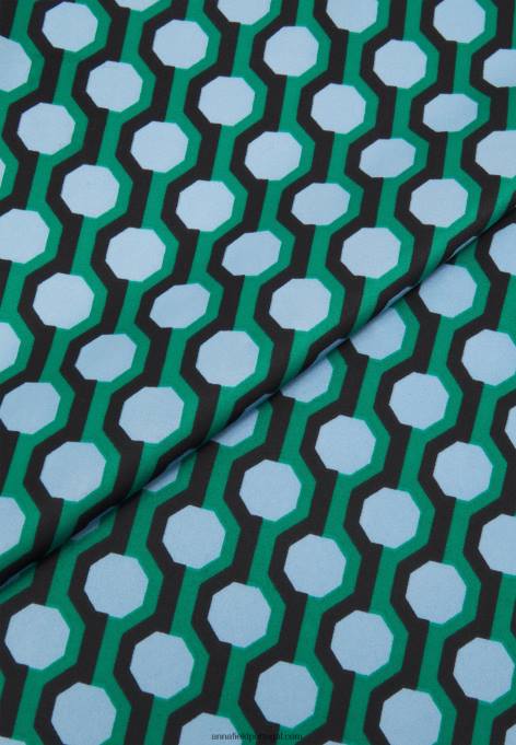 mulheres lençol verde F4BZ0D2847 Anna Field