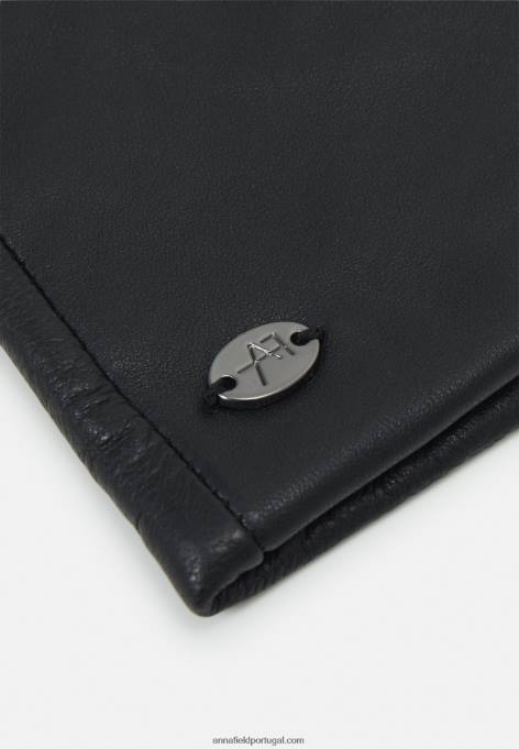 mulheres luvas pretas F4BZ0D2853 Anna Field