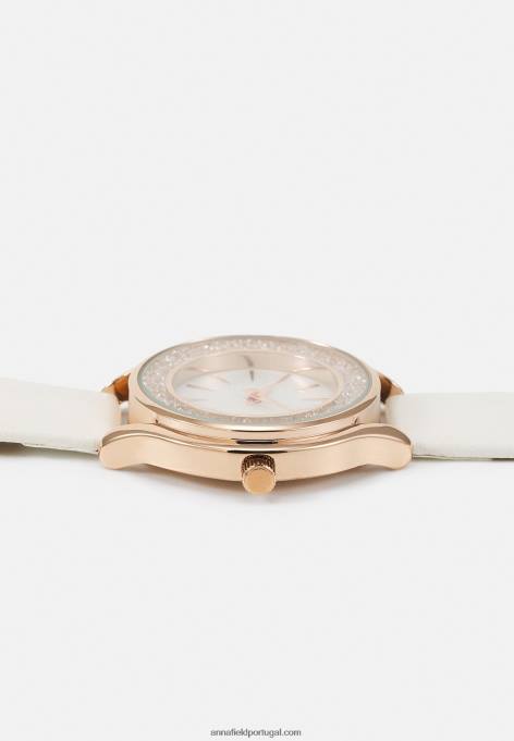 mulheres assistir branco F4BZ0D2784 Anna Field