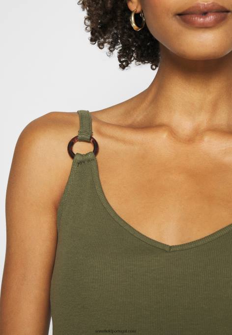 mulheres noite de azeitona superior F4BZ0D381 Anna Field