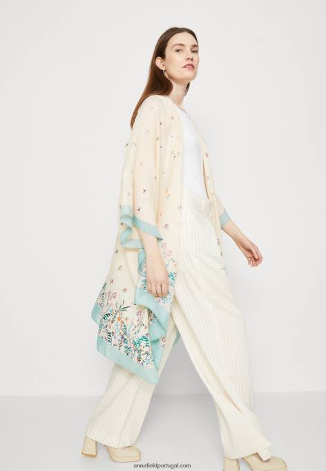 mulheres capa amarela F4BZ0D724 Anna Field