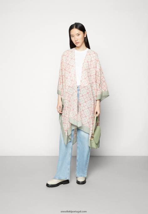 mulheres capa rosa F4BZ0D721 Anna Field