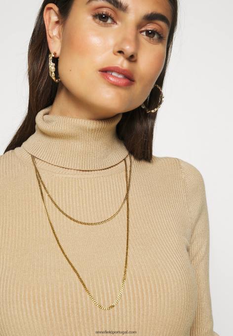 mulheres saltador de areia F4BZ0D853 Anna Field