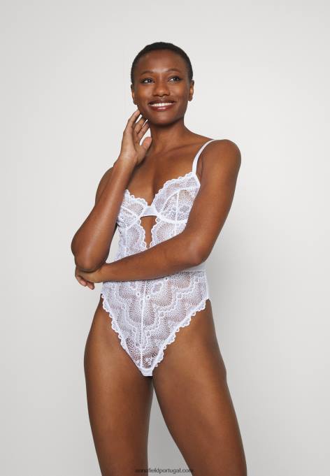 mulheres corpo branco F4BZ0D1017 Anna Field
