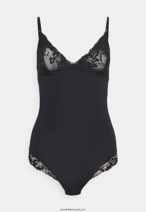 mulheres corpo preto F4BZ0D1024 Anna Field