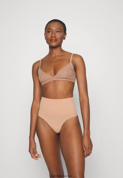 mulheres modelador nu F4BZ0D1036 Anna Field