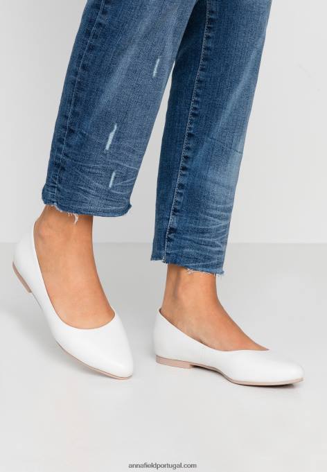 mulheres bombas de balé de couro branco F4BZ0D2072 Anna Field
