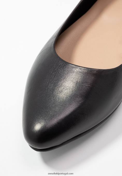 mulheres bombas de balé de couro preto F4BZ0D2077 Anna Field
