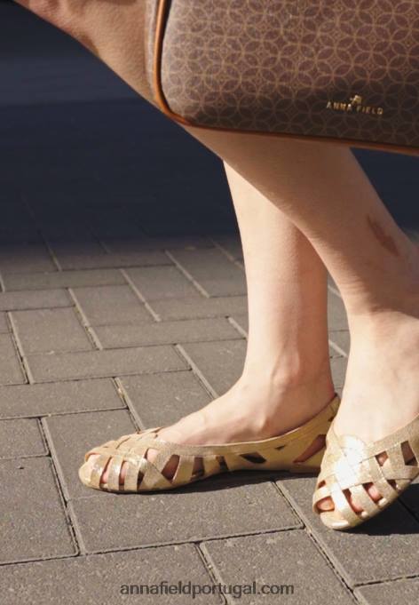 mulheres sapatilha peeptoe de couro dourada F4BZ0D2131 Anna Field
