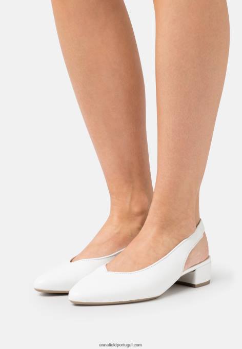 mulheres saltos clássicos weiss F4BZ0D1712 Anna Field