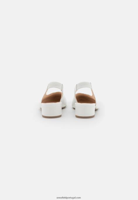 mulheres saltos clássicos weiss F4BZ0D1712 Anna Field