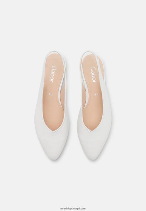 mulheres saltos clássicos weiss F4BZ0D1712 Anna Field