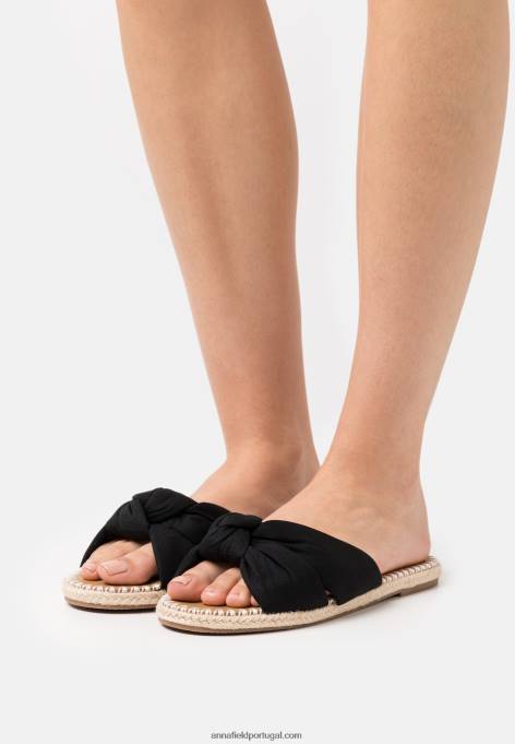 mulheres mula preta F4BZ0D1870 Anna Field