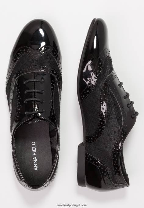 mulheres rendas pretas F4BZ0D1853 Anna Field