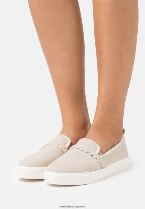 mulheres areia deslizante F4BZ0D1177 Anna Field